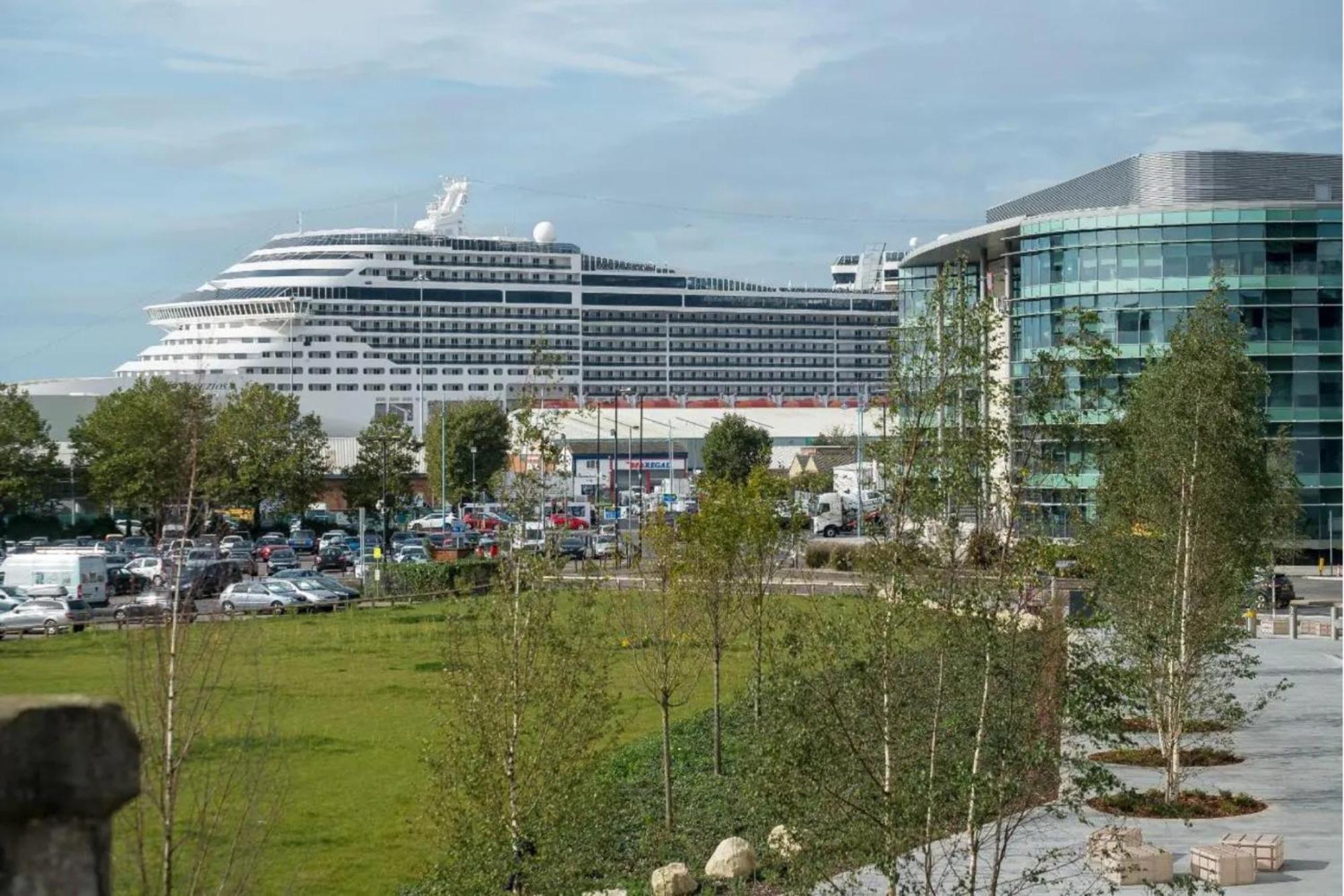 The Greenwich - Two Bedroom Apartment With Parking, Close To Ferry Terminals Southampton Exterior foto